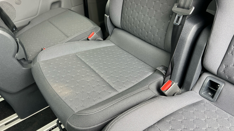 Ford Tourneo Custom 320 L1 Diesel Fwd 2.0 EcoBlue 136ps H1 Titanium 8 seater